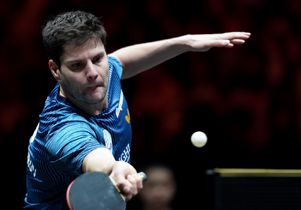 说明他在对 说明他在对